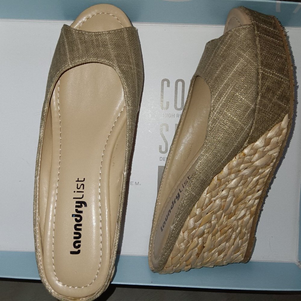 CL by Laundry Daysie Date Night Gold Slip on Espadrille Peeptoe Wedges Size 5.5